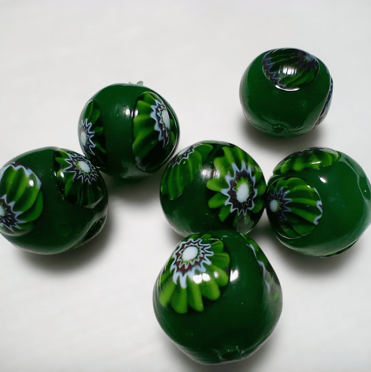 12mm ベネチアンフラワーミルフィオリラウンド（グリーンコーンフラワー） | 2枚目
