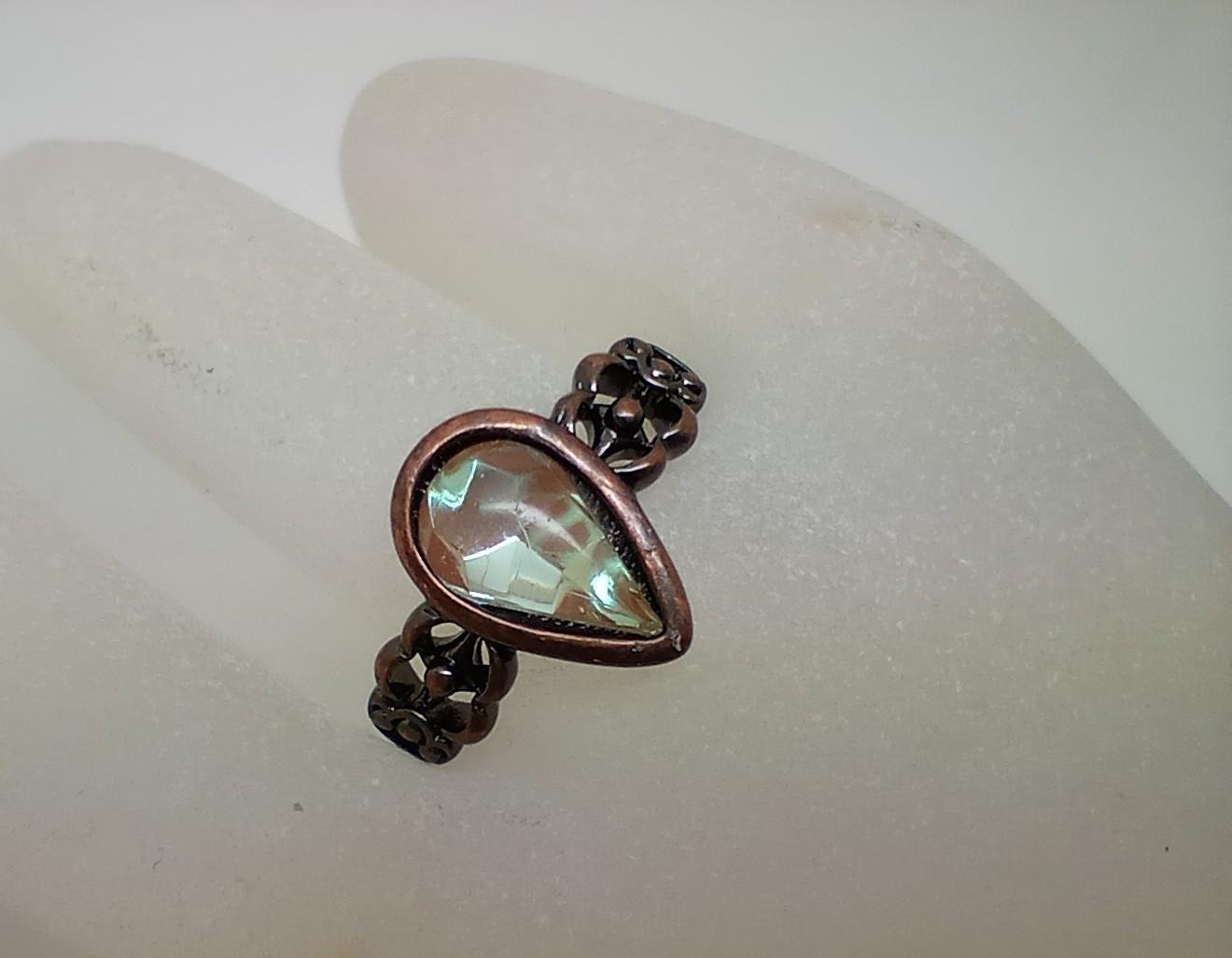 ＜送料無料＞グリーンサフィレットリング（ペア型）（ゴールドフォイル) Vintage Saphiret ring | 6枚目